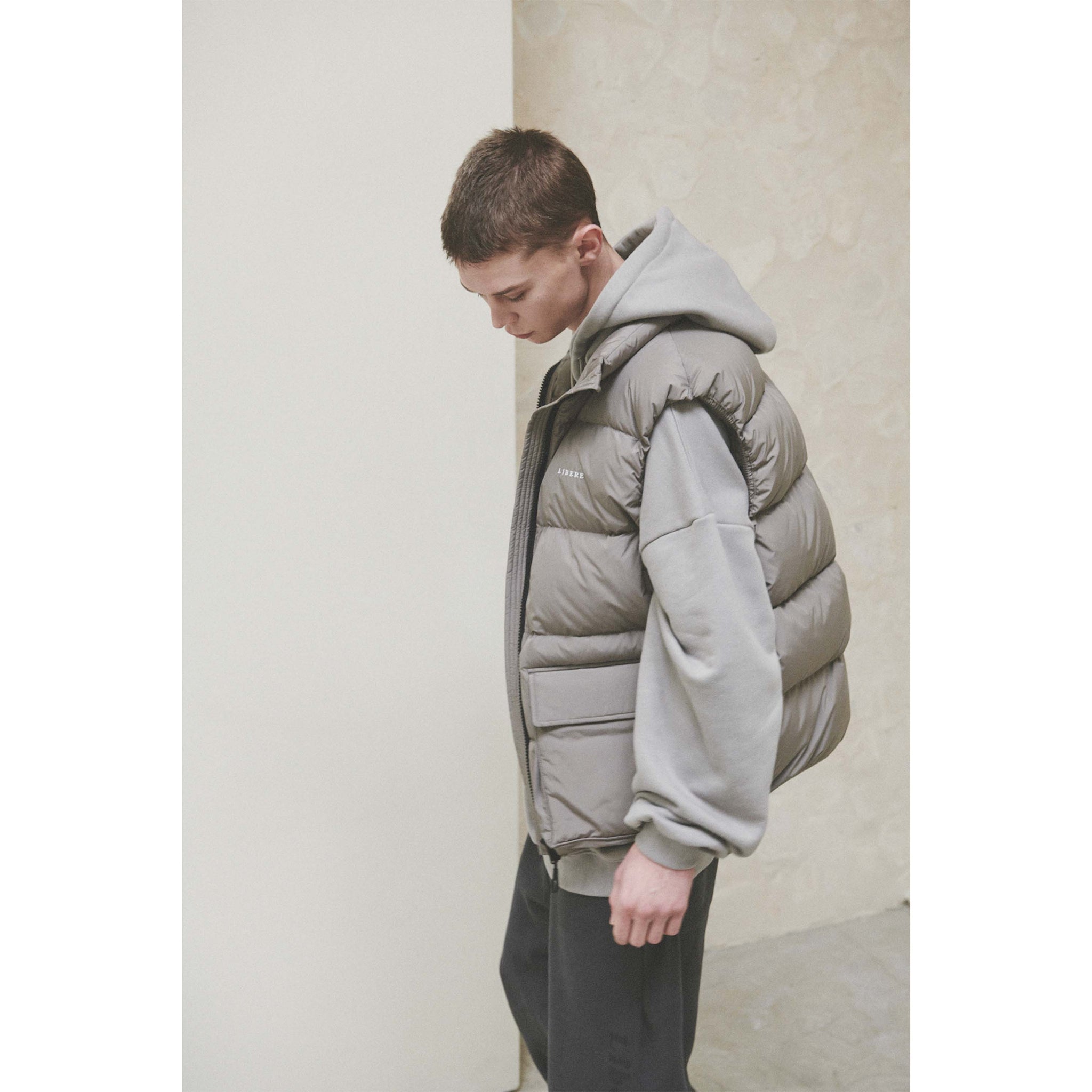 DOWN VEST / OLIVE – LIBERE